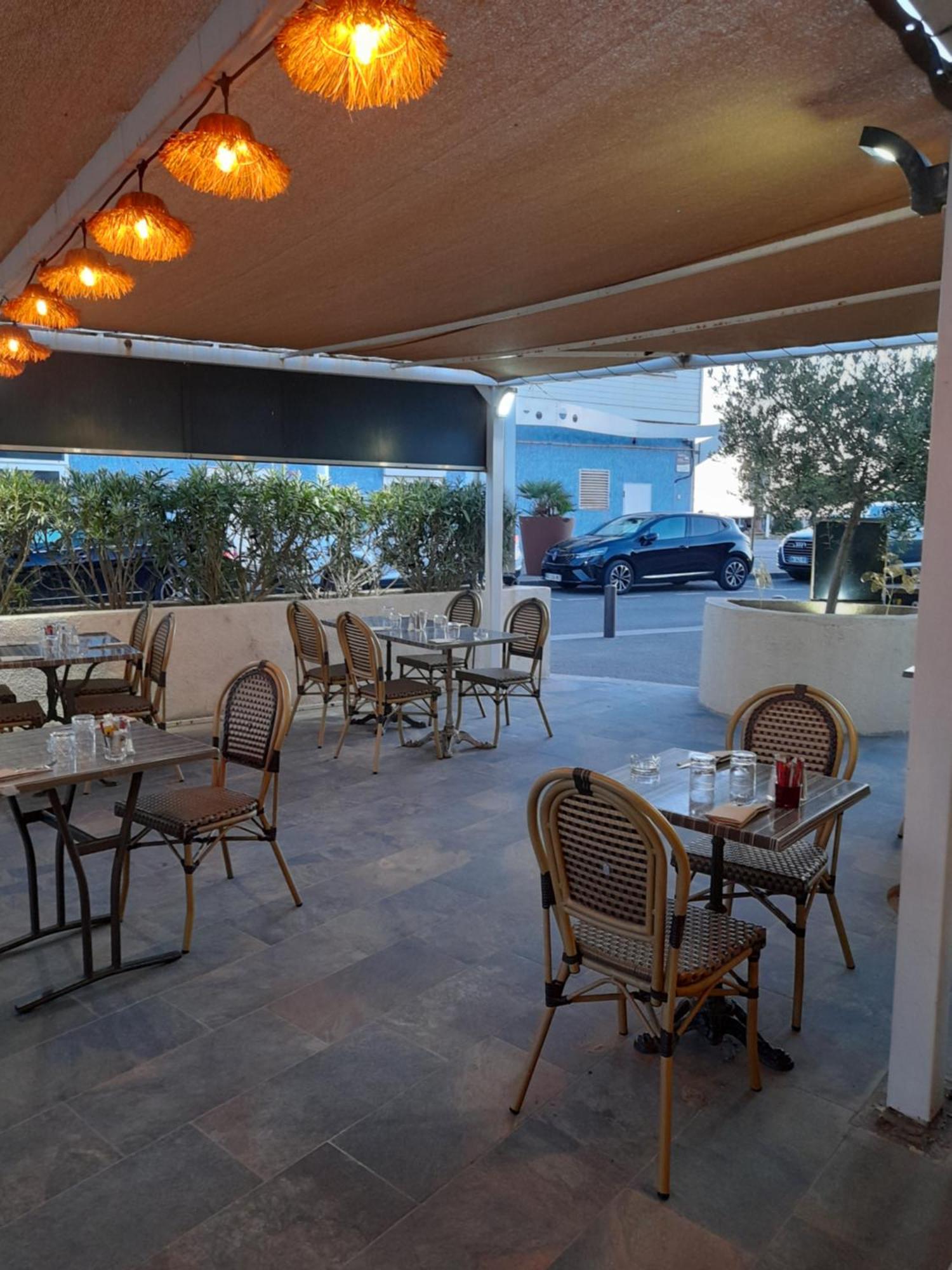 Hotel Restaurant Calypso Fos-sur-Mer Ngoại thất bức ảnh
